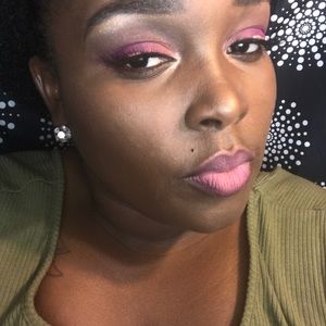 Meet your Posher, Latoya